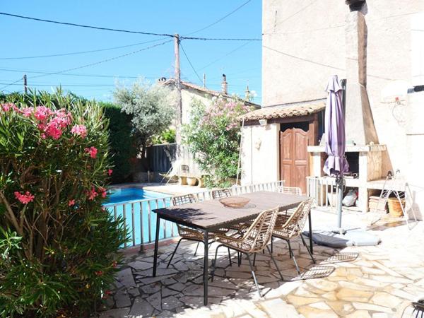 Maison Plan De Cuques 7 pièce(s) 182 m2