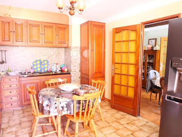 Maison Plan De Cuques 7 pièce(s) 182 m2