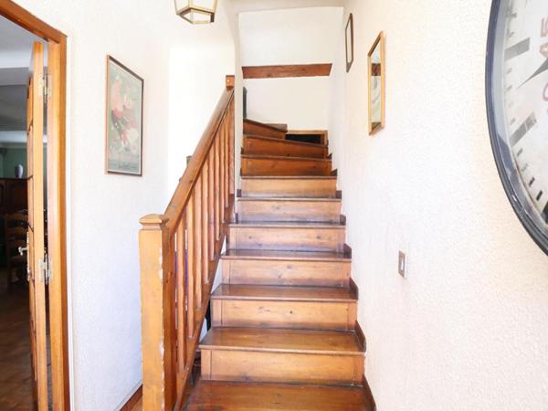 Maison Plan De Cuques 7 pièce(s) 182 m2