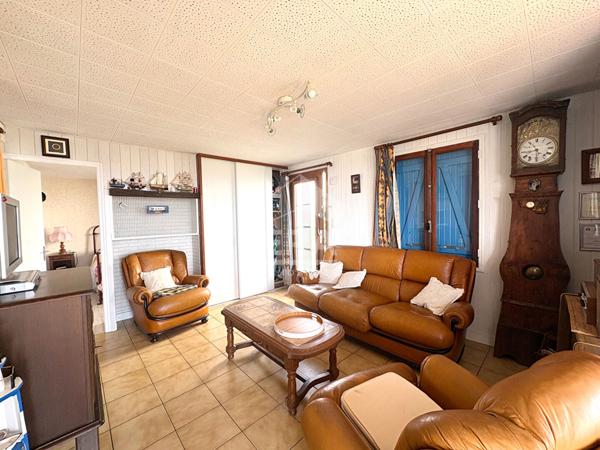 Maison situé au bord de mer à Angoulins, 2 chambres et un studio, jardin