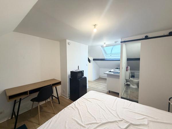 A LOUER STUDIO MEUBLE 16m² SECTEUR MOLLIEN