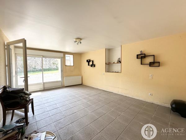 Sablons (38550) Grande maison familiale avec dépendances à Serrières en Ardèche