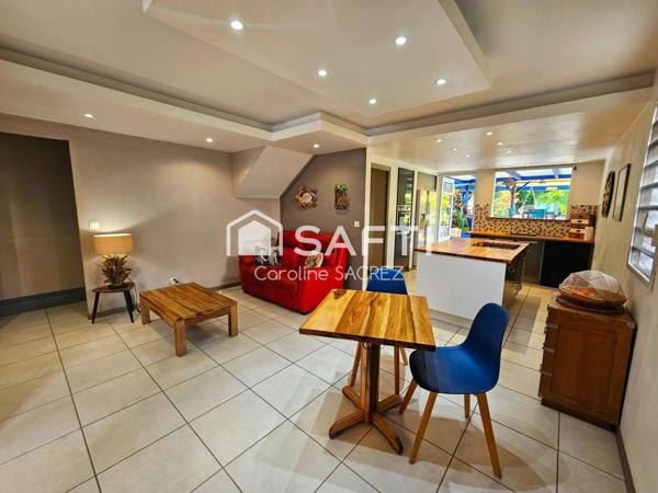 Grand espace de vie extérieur avec carbet, terrasse & piscine – Maison familiale à Dizac au Diamant