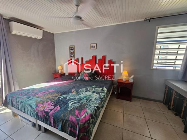 Grand espace de vie extérieur avec carbet, terrasse & piscine – Maison familiale à Dizac au Diamant