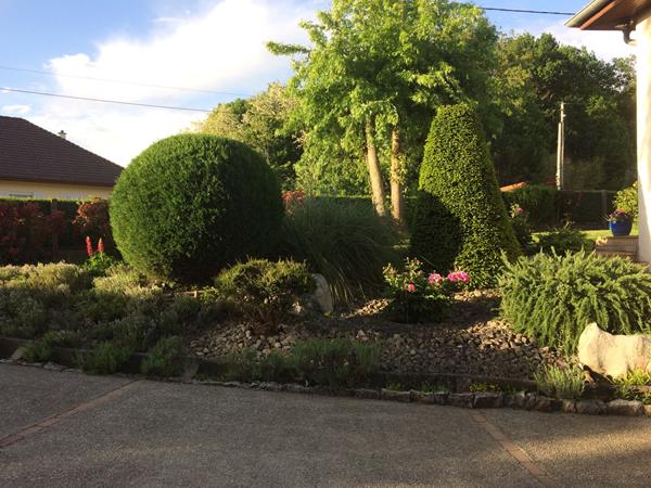 BUELLAS, belle maison familiale avec véranda et dépendances sur parc arboré