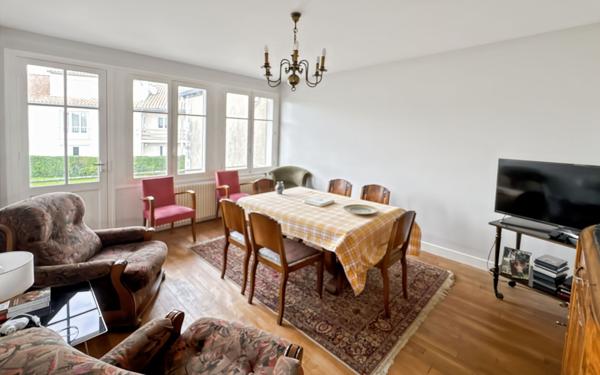 Maison à vendre    4 pièces •  Saint-Astier