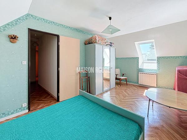 Maison familiale 5 pièces avec chambre au rez-de-chaussée et garage à Pleurtuit proche centre