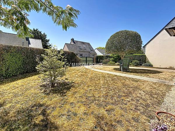 Maison familiale 5 pièces avec chambre au rez-de-chaussée et garage à Pleurtuit proche centre