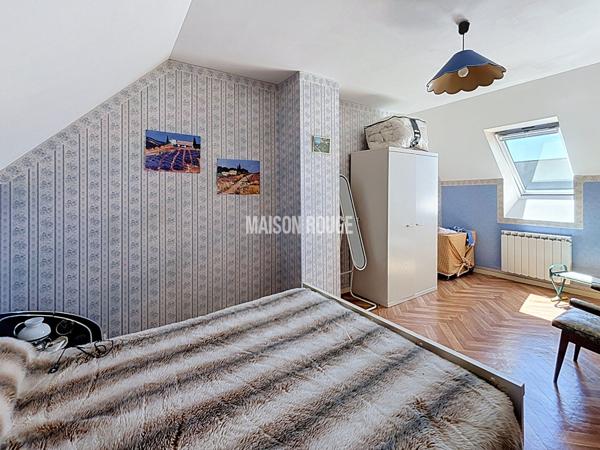 Maison familiale 5 pièces avec chambre au rez-de-chaussée et garage à Pleurtuit proche centre