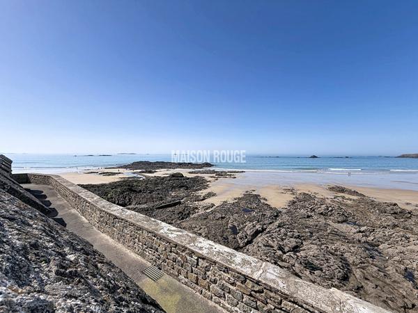 Saint-Malo Rochebonne, maison de 93m² sur 3 niveaux avec terrasses, vue mer et accès direct plage