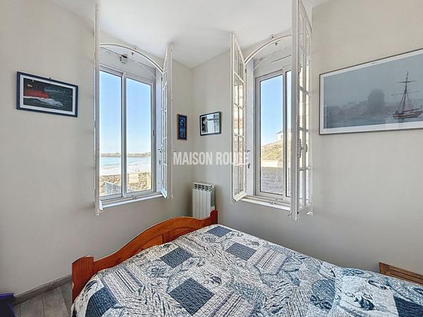 Saint-Malo Rochebonne, maison de 93m² sur 3 niveaux avec terrasses, vue mer et accès direct plage