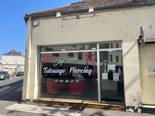 LOCAL COMMERCIAL
