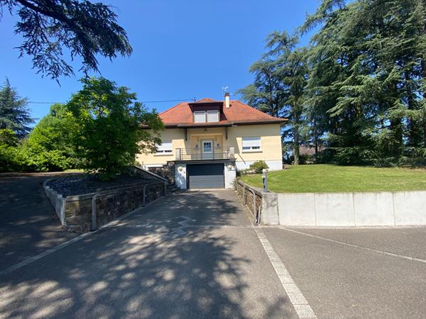 Maison - 6 pièces - 166 m²