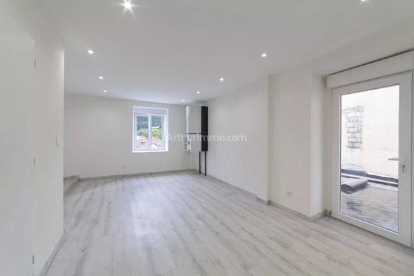 Vente                                                      Appartement
                        
                     2 pièces                      42 m2                     à Villers-le-Lac