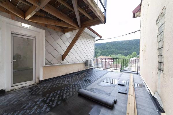 Vente                                                      Appartement
                        
                     2 pièces                      42 m2                     à Villers-le-Lac