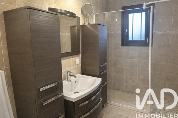 Maison à vendre 9 pièces 180 m² Saint-Hilaire-de-la-Côte