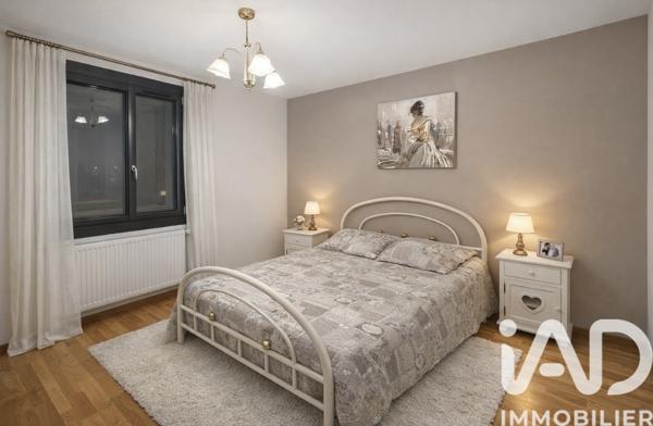 Maison à vendre 9 pièces 180 m² Saint-Hilaire-de-la-Côte