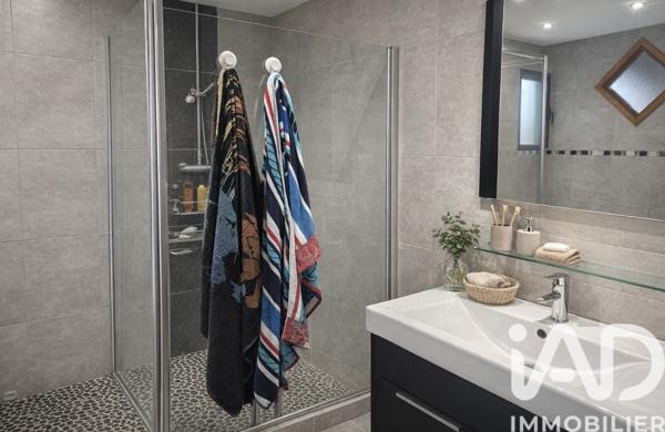 Maison à vendre 9 pièces 180 m² Saint-Hilaire-de-la-Côte