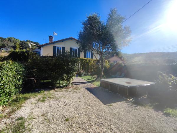 PEGOMAS CENTRE MAISON 4 PIECES 82 M2 JARDIN 353 M2
