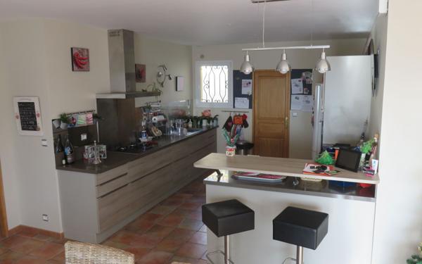 Maison à vendre    5 pièces •  Aramon