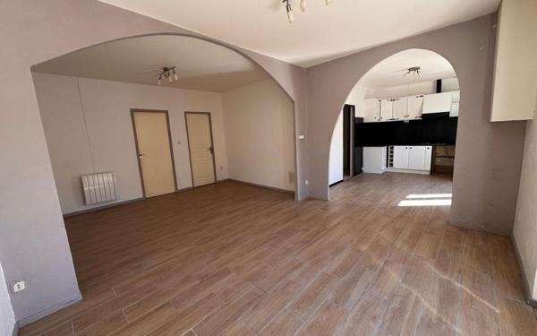Appartement à louer    4 pièces •  Le Martinet