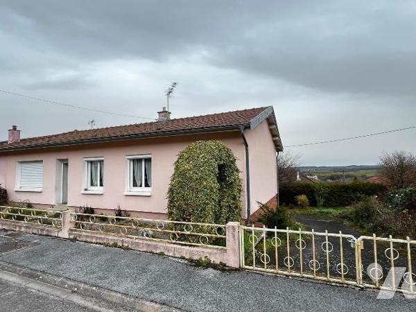 Maison à vendre, 90 m², deux chambres, à Langres.