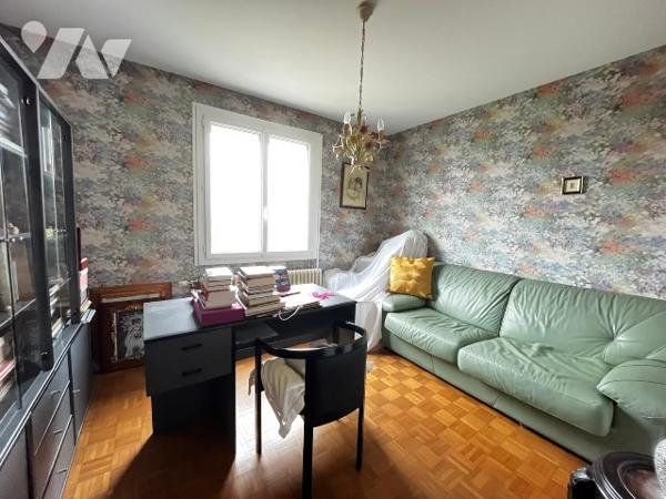Maison à vendre, 90 m², deux chambres, à Langres.