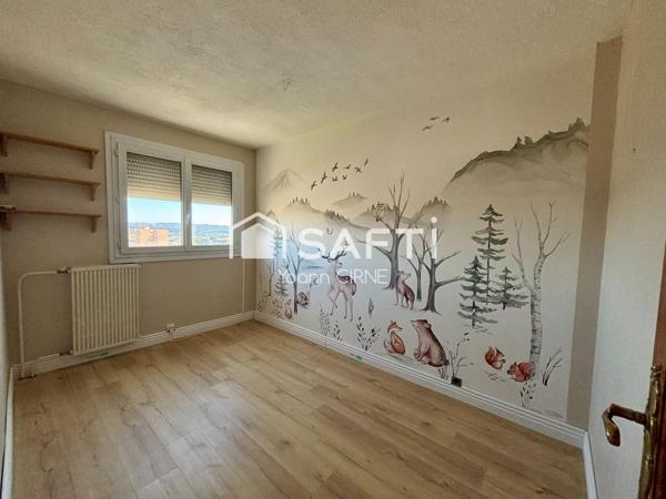 Appartement T4 (84m2) avec terrasse et vue dégagée