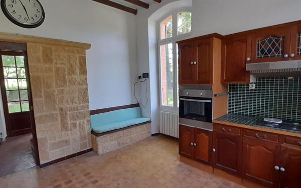 Maison à louer    4 pièces •  Esparron