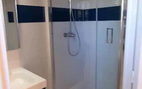 Maison à louer    4 pièces •  Esparron