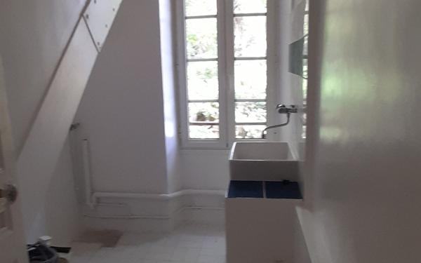 Maison à louer    4 pièces •  Esparron