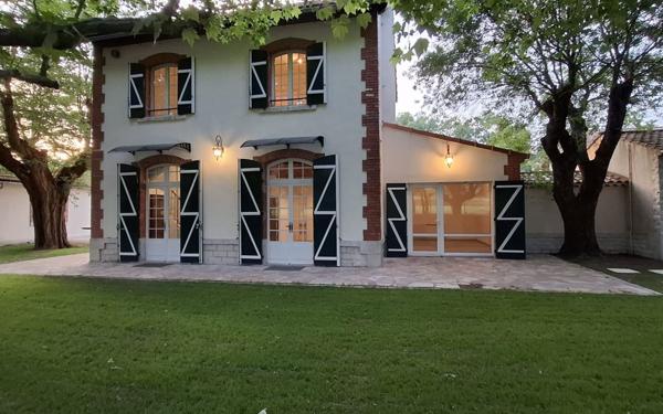 Maison à louer    4 pièces •  Esparron