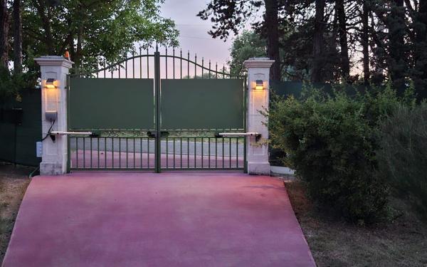 Maison à louer    4 pièces •  Esparron