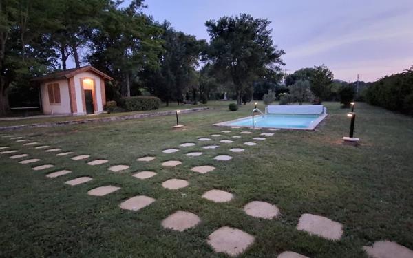 Maison à louer    4 pièces •  Esparron