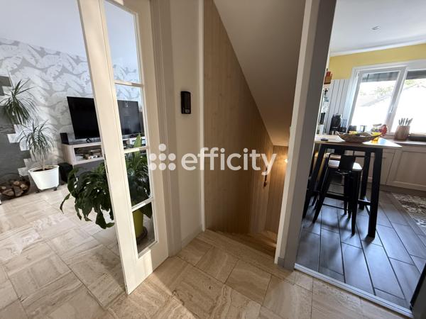 Maison
         5 pièces
        - 110 m² Exclusivité 355 000 € *