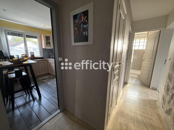 Maison
         5 pièces
        - 110 m² Exclusivité 355 000 € *