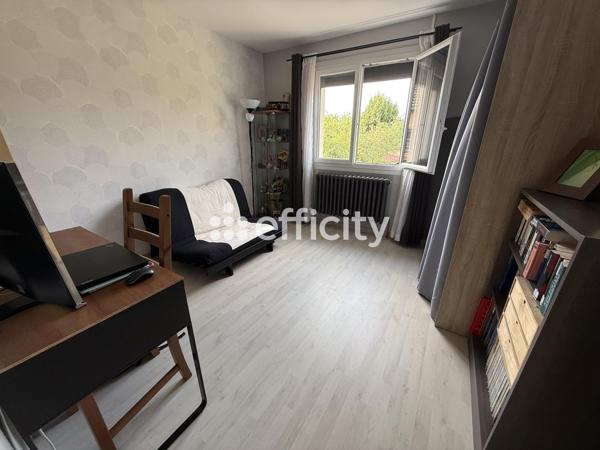 Maison
         5 pièces
        - 110 m² Exclusivité 355 000 € *