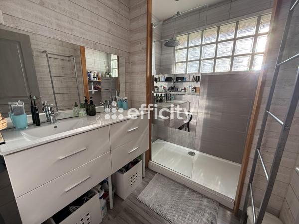 Maison
         5 pièces
        - 110 m² Exclusivité 355 000 € *