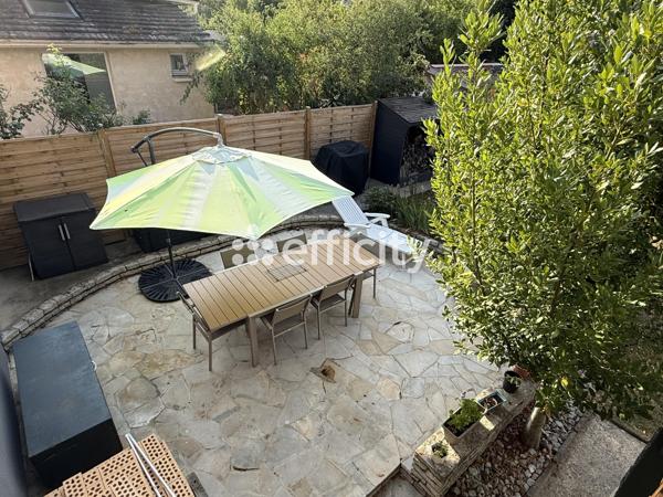 Maison
         5 pièces
        - 110 m² Exclusivité 355 000 € *