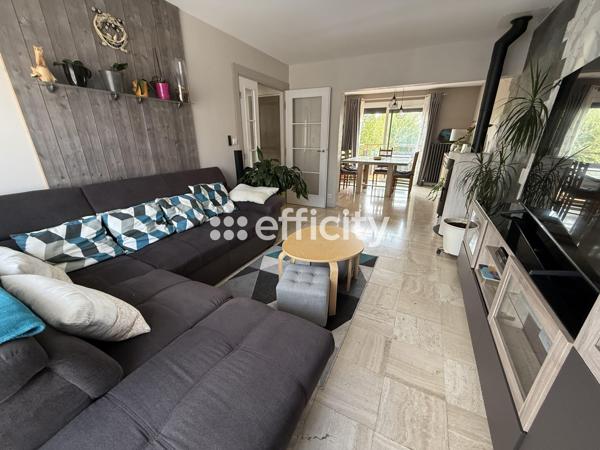 Maison
         5 pièces
        - 110 m² Exclusivité 355 000 € *