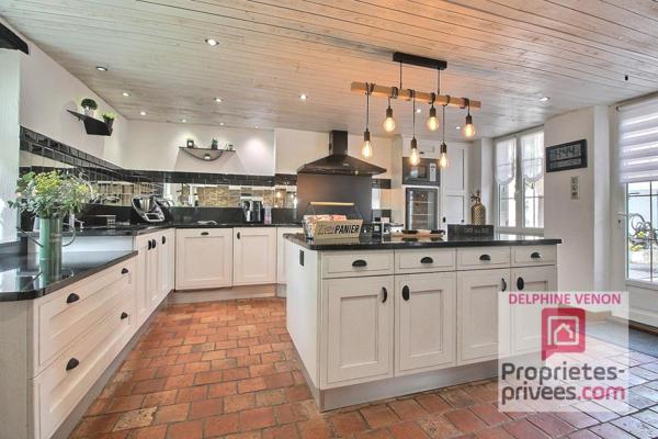 Exclusivité- Longère avec beaucoup de cachet avec piscine et parc arboré de 5585 m² proche Loire à Germigny Des Prés