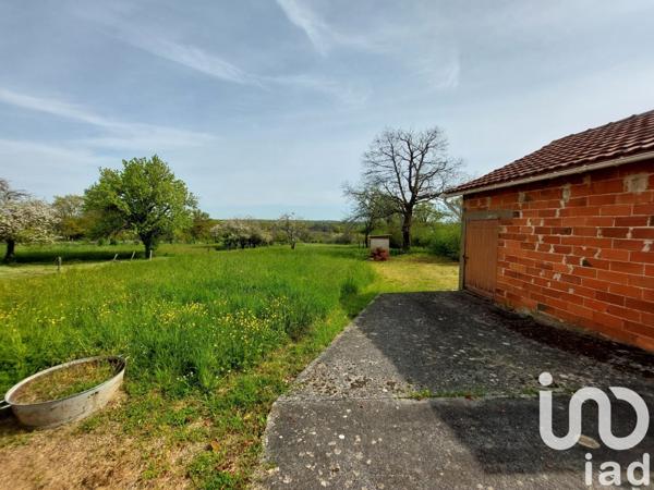 Maison 5 pièces de 114 m² à Nieuil (16270)