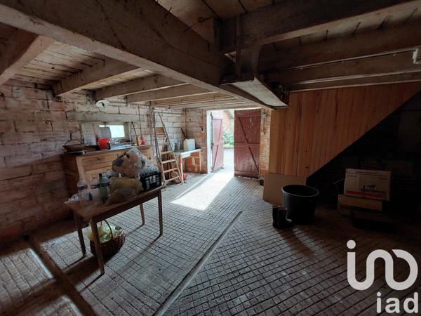 Maison 5 pièces de 114 m² à Nieuil (16270)