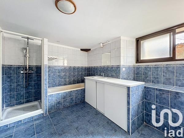 Maison à vendre 6 pièces 150 m² Saint-Georges-de-Luzençon