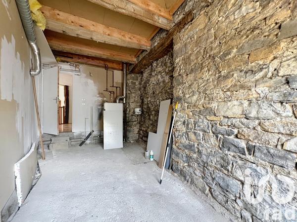 Maison à vendre 6 pièces 150 m² Saint-Georges-de-Luzençon
