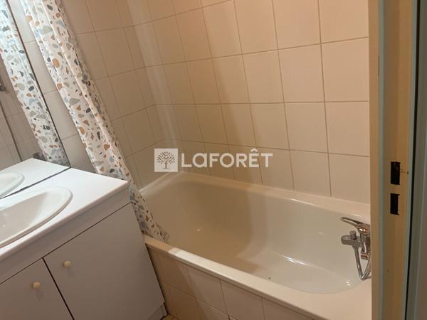Location appartement près de VILLEFONTAINE - 2 pièce(s) - 39 m² - 695 €/mois
