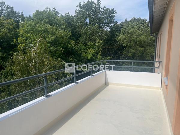 Location appartement près de VILLEFONTAINE - 2 pièce(s) - 39 m² - 695 €/mois