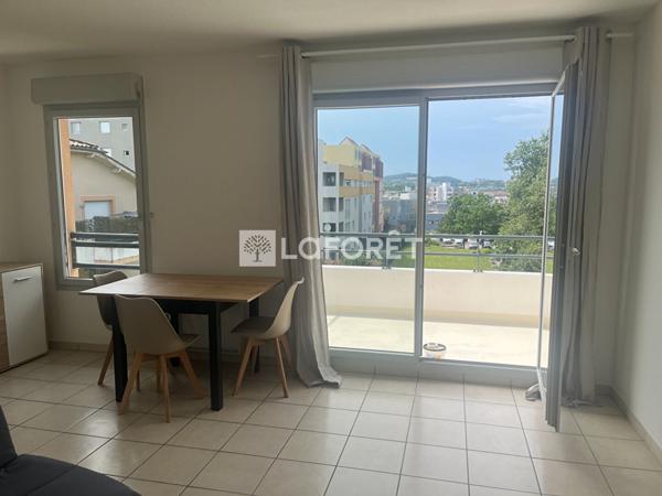 Location appartement près de VILLEFONTAINE - 2 pièce(s) - 39 m² - 695 €/mois