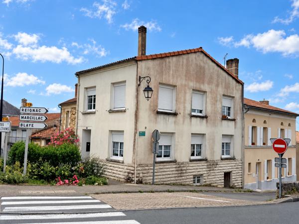 MONTENDRE CENTRE VILLE IMMEUBLE DE RAPPORT Montendre (17130)
