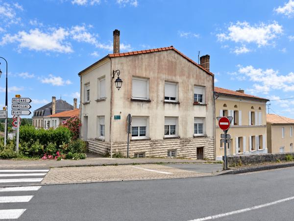 MONTENDRE CENTRE VILLE IMMEUBLE DE RAPPORT Montendre (17130)